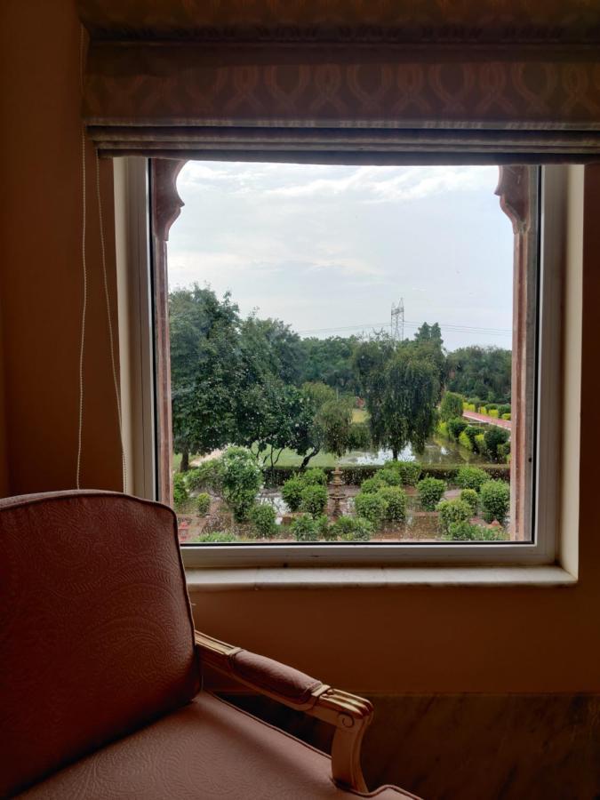 Umaid Palace - A Lakeside Heritage Palace Resort Near Jaipur Close To Bhangarh & Chand Baori Stepwell Abhaneri Dubbī 外观 照片